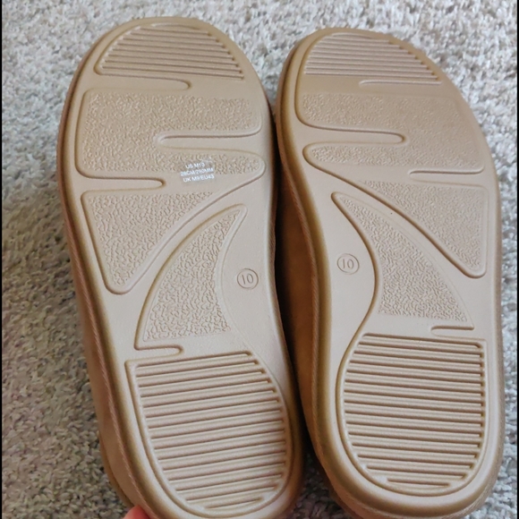 Sheepskin Slippers - Picture 3 of 4